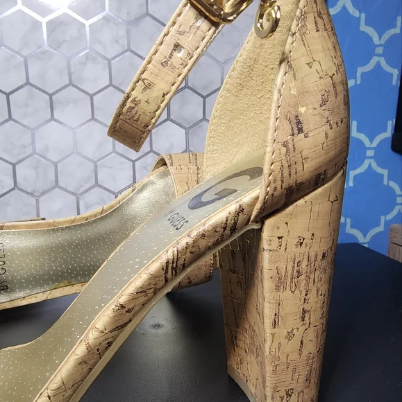 GUESS Cork Heels - 3inch - size 6 - Picture 5 of 5